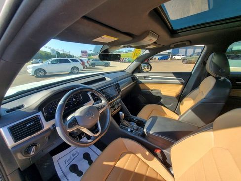 Used 2022 Volkswagen Atlas Cross Sport SEL Premium R-Line image 40