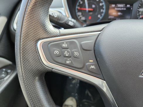 Used 2022 Chevrolet Equinox LS AWD/4WD image 35