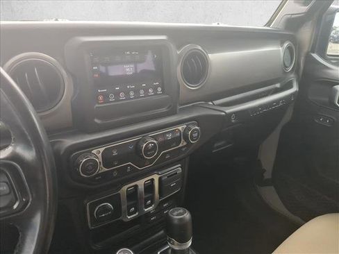 Used 2022 Jeep Wrangler Sport AWD/4WD image 15