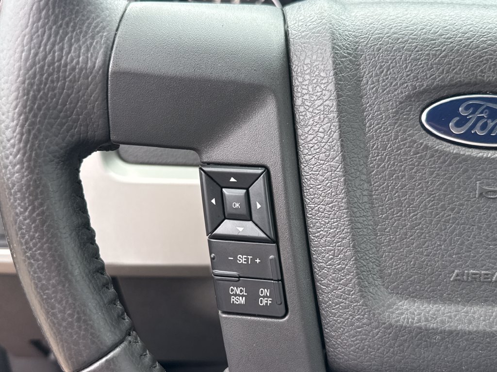Used 2014 Ford F150 FX4 w/ Equipment Group 402A Luxury AWD/4WD image 16