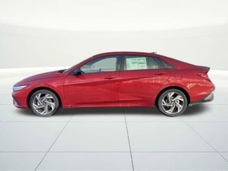 New 2025 Hyundai Elantra SEL video 2