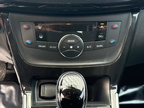 Used 2019 Nissan Sentra SL image 26