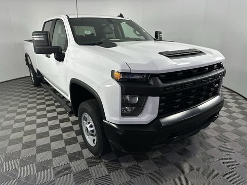 Used 2022 Chevrolet Silverado 2500 W/T w/ WT Convenience Package image 2