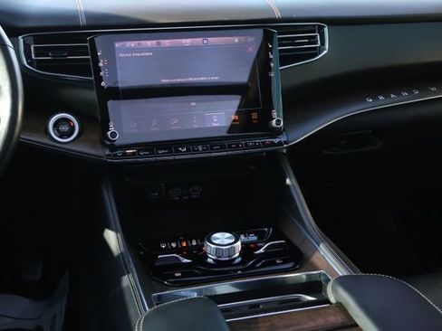 Used 2023 Jeep Grand Wagoneer 4WD image 16