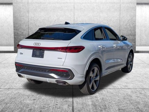 Used 2025 Audi Q5 Premium Plus AWD/4WD image 3