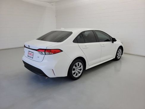 Used 2023 Toyota Corolla LE FWD image 5