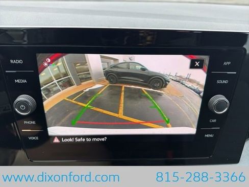 New 2026 Volkswagen Jetta SE FWD image 10