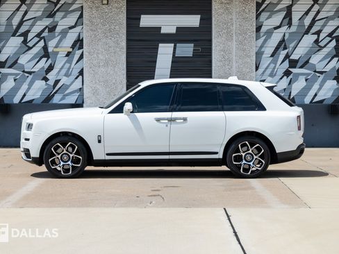 Used 2022 Rolls-Royce Cullinan AWD/4WD image 8