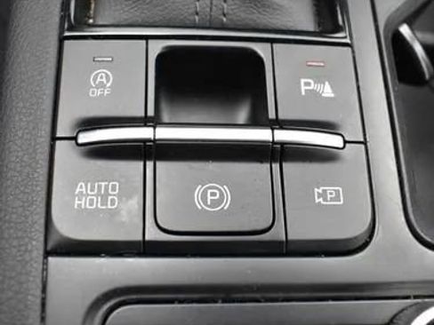 Used 2025 Kia K5 LXS image 33