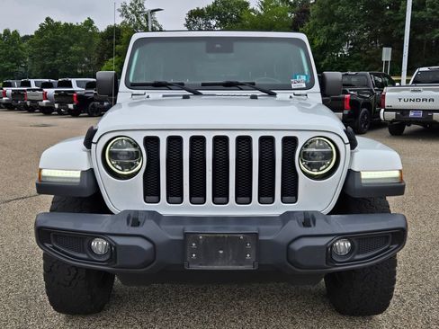 Used 2019 Jeep Wrangler Unlimited Sahara AWD/4WD image 9