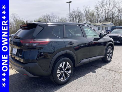Used 2023 Nissan Rogue SV image 4
