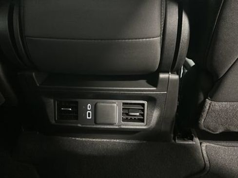 Used 2026 GMC Sierra 1500 SLT AWD/4WD image 29