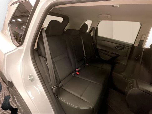 Certified 2025 Nissan Rogue S image 18