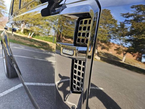 Used 2024 Land Rover Defender 110 V8 image 86