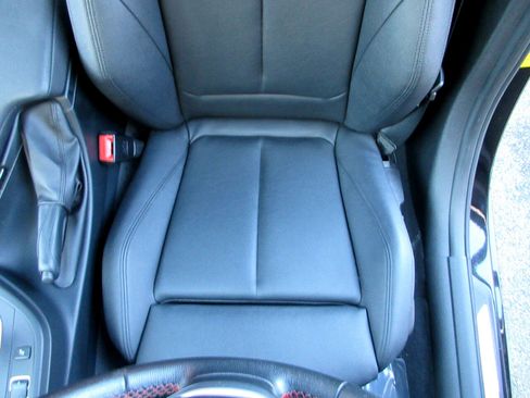 Used 2017 BMW 330i Sedan image 9