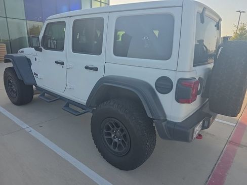 Used 2022 Jeep Wrangler Unlimited Rubicon w/ Xtreme Recon 35" Tire Package AWD/4WD image 6