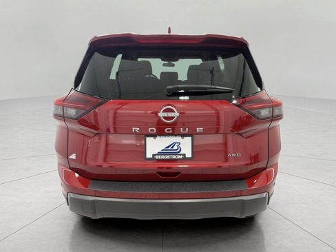 Used 2025 Nissan Rogue SV AWD/4WD image 24