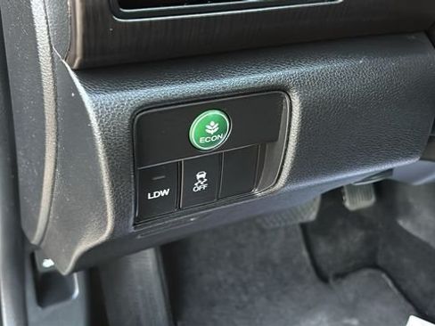 Used 2015 Honda Accord EX-L image 11