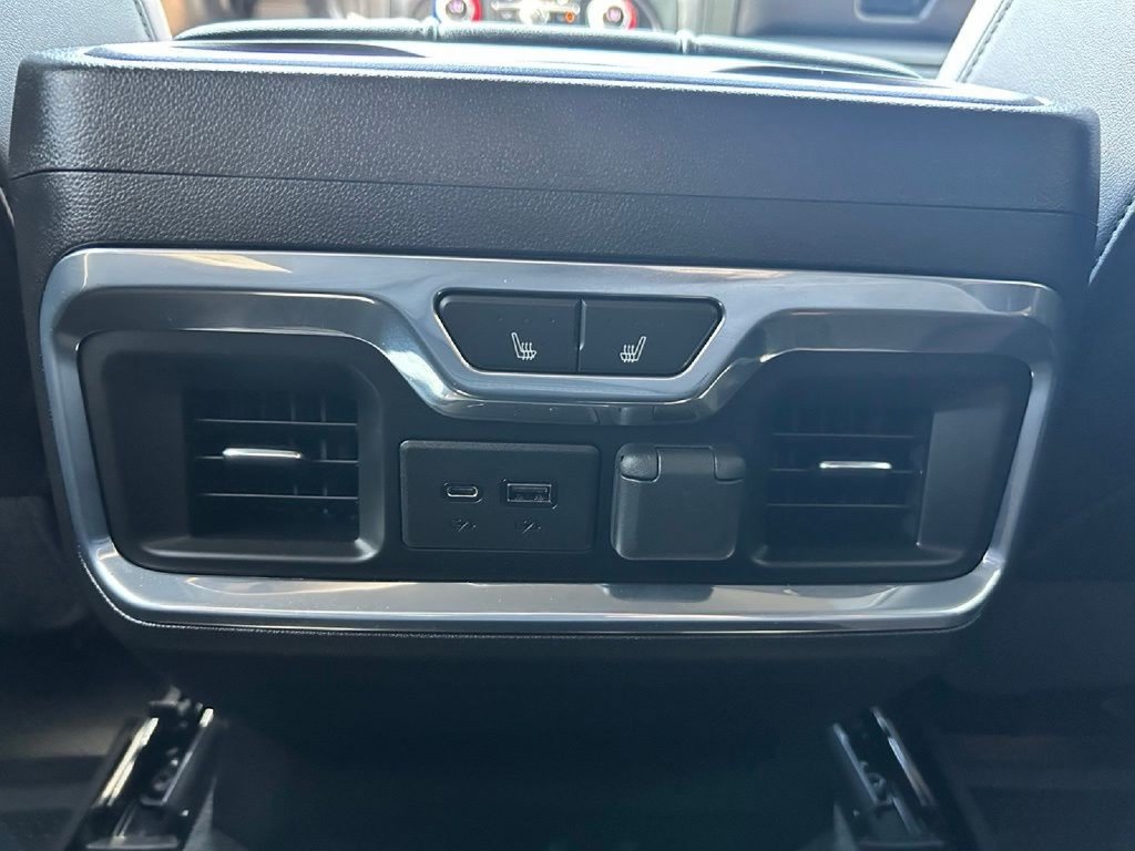 Used 2021 Chevrolet Silverado 2500 LTZ w/ Carhartt Edition AWD/4WD image 19
