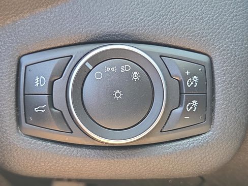 Used 2017 Ford Escape SE FWD image 27