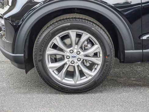 New 2024 Ford Explorer XLT w/ Equipment Group 202A image 10