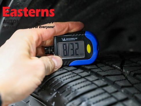 Used 2023 Jeep Grand Cherokee L Laredo image 28