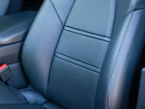 Certified 2025 Porsche Cayenne E-Hybrid Coupe image 53