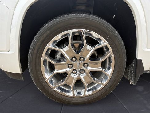 Used 2022 GMC Acadia Denali w/ Denali Ultimate Package image 14