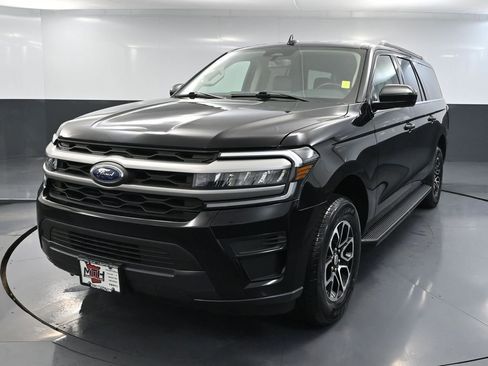 Used 2024 Ford Expedition Max XLT image 13