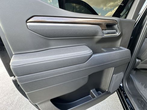 Used 2025 Chevrolet Silverado 1500 RST w/ Dark Appearance Package image 31