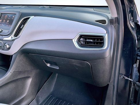 Used 2020 Chevrolet Equinox LS w/ LS Convenience Package image 18