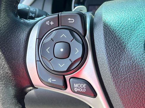Used 2013 Toyota Camry SE FWD image 19
