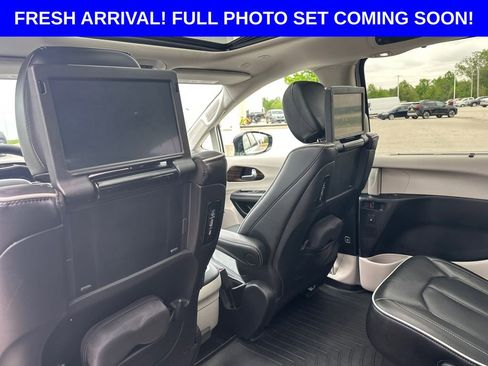 Used 2023 Chrysler Pacifica Limited w/ Uconnect Theater Family Group AWD/4WD image 23