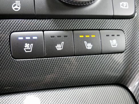 Certified 2021 Hyundai Santa Fe Limited image 27