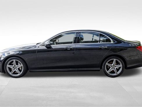 Used 2017 Mercedes-Benz E 300 4MATIC image 11