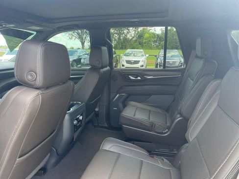 Used 2024 GMC Yukon Denali RWD image 18