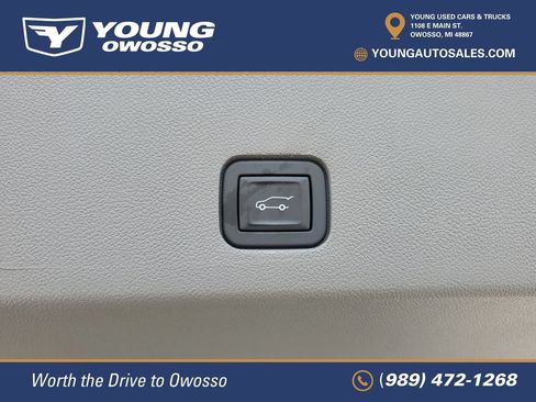 Certified 2025 Cadillac XT6 Premium Luxury w/ LPO, Floor Liner Package AWD/4WD image 32
