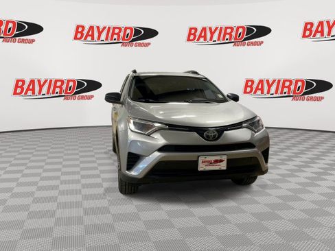 Used 2018 Toyota RAV4 LE FWD image 3