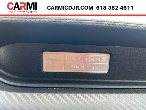 Used 2017 Ford Mustang Coupe RWD image 25