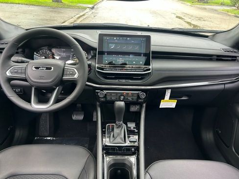 New 2025 Jeep Compass Latitude w/ Sun & Sound Group image 11