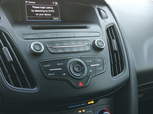 Used 2016 Ford Focus SE FWD image 22