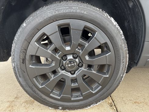 Used 2023 Honda Passport EX-L image 9