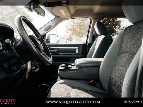 Used 2018 RAM 2500 SLT AWD/4WD image 19