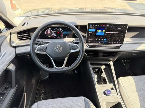 Used 2026 Volkswagen Tiguan S w/ 18" Wheel Package FWD image 8