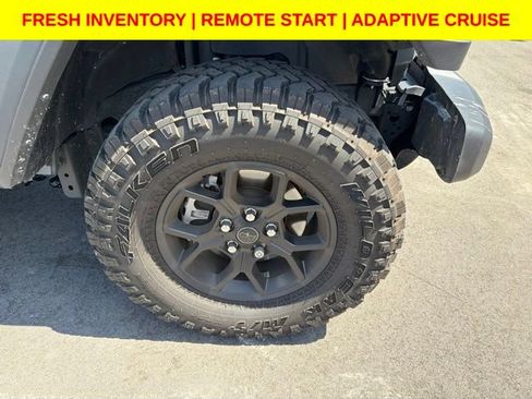 Used 2025 Jeep Wrangler Unlimited Sport AWD/4WD image 9