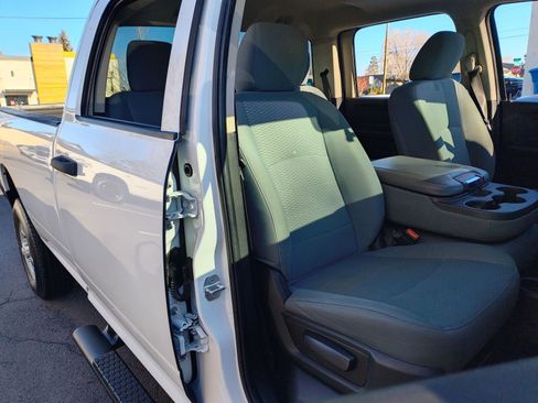 Used 2018 RAM 3500 Tradesman w/ Popular Equipment Group image 23