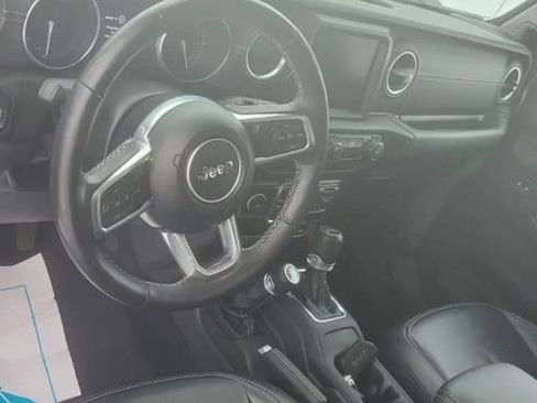 Used 2023 Jeep Wrangler Unlimited Sahara w/ Cold Weather Group image 10