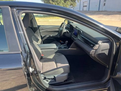 Used 2025 Toyota Camry LE FWD image 19