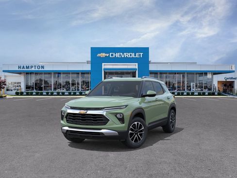 New 2026 Chevrolet TrailBlazer LT w/ Driver Confidence Package FWD image 8