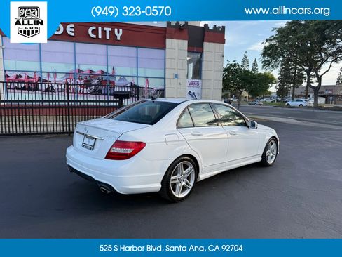 Used 2013 Mercedes-Benz C 300 4MATIC Sedan image 4